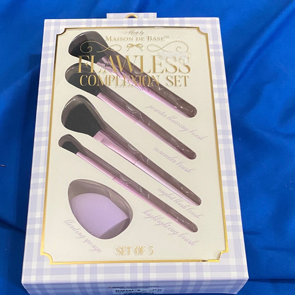 Flawless Complexion Set  Pink And Black